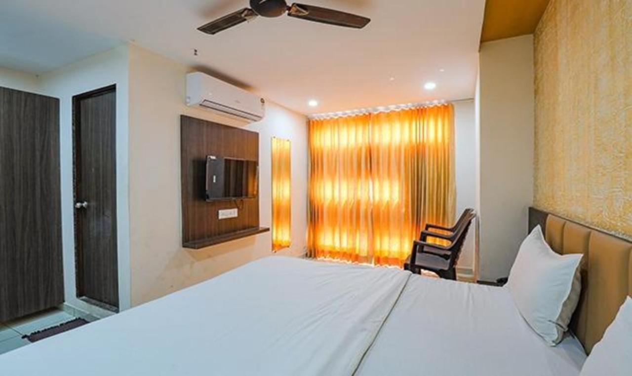 Fabhotel The Heaven 阿穆达巴 外观 照片
