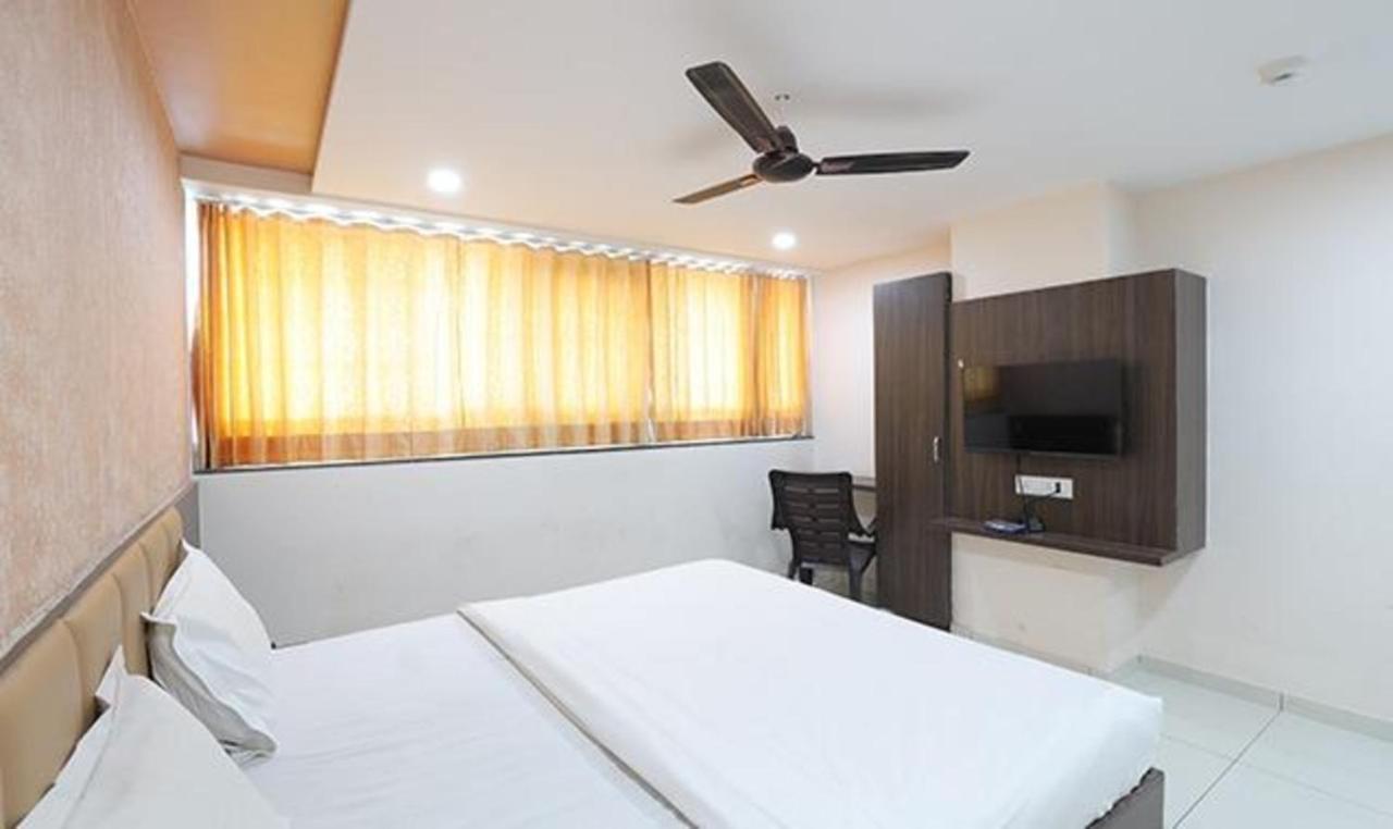 Fabhotel The Heaven 阿穆达巴 外观 照片