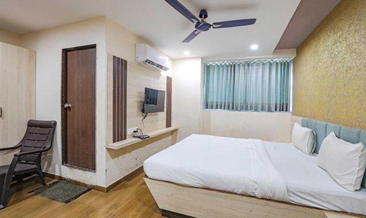 Fabhotel The Heaven 阿穆达巴 外观 照片